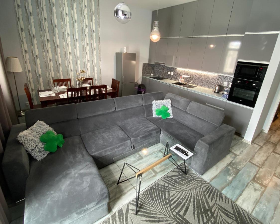 פופראד Royal City Centre Apartment מראה חיצוני תמונה