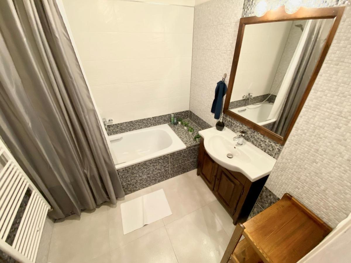 פופראד Royal City Centre Apartment מראה חיצוני תמונה