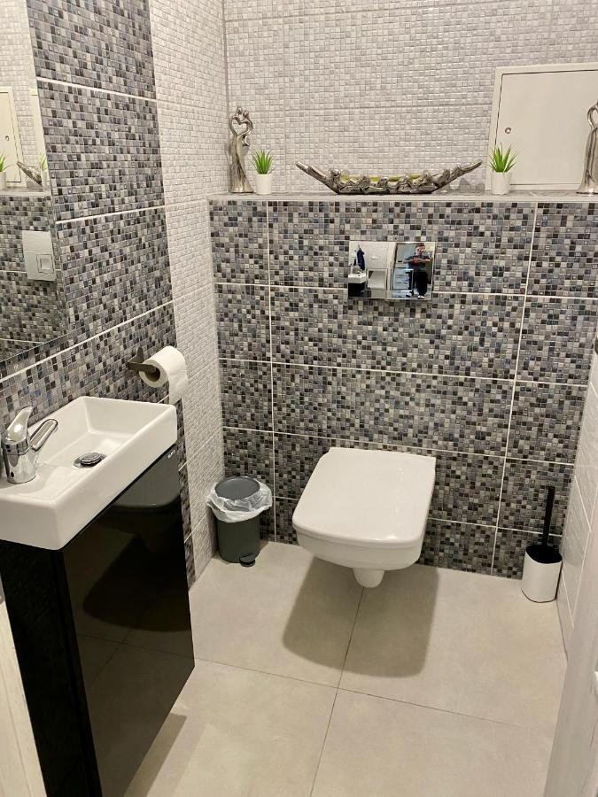 פופראד Royal City Centre Apartment מראה חיצוני תמונה