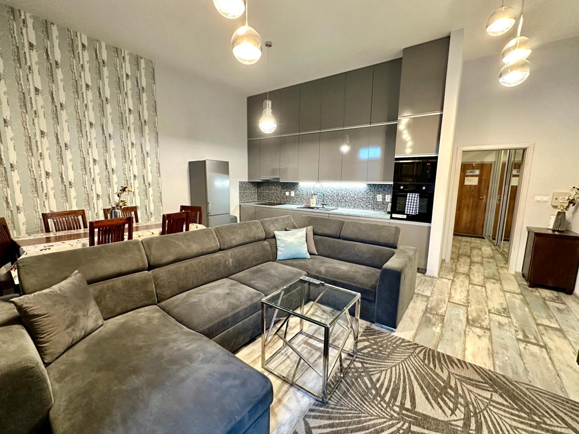 פופראד Royal City Centre Apartment מראה חיצוני תמונה