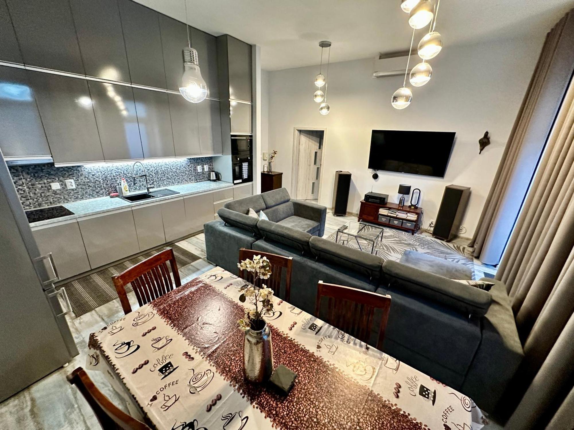 פופראד Royal City Centre Apartment מראה חיצוני תמונה