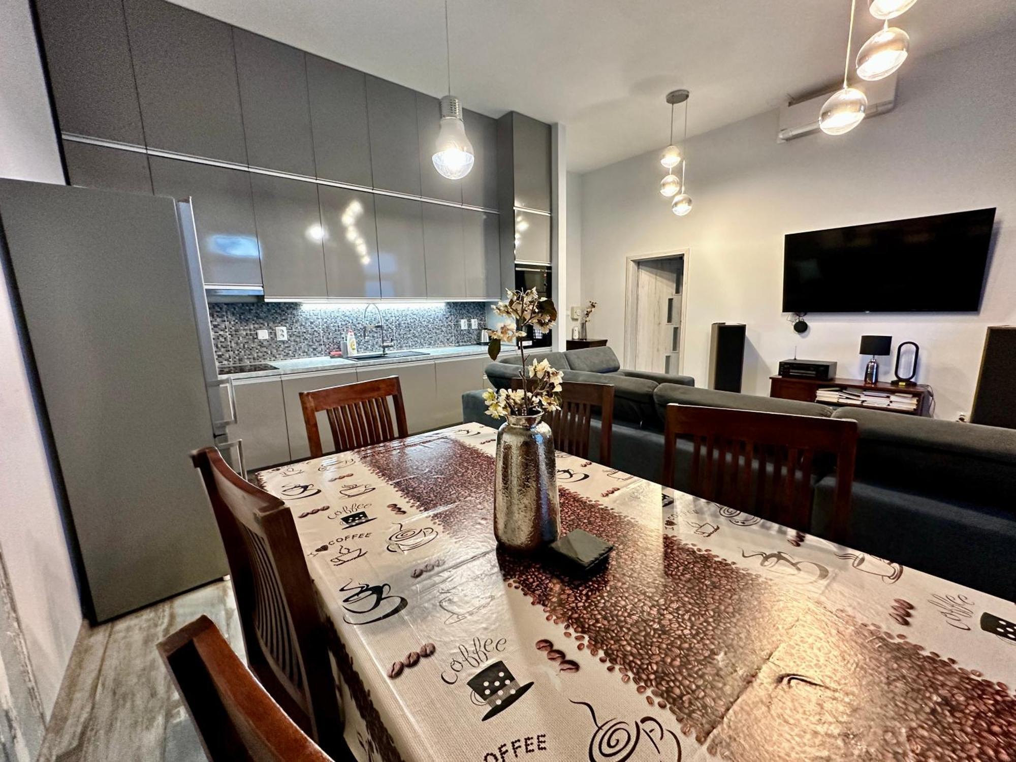 פופראד Royal City Centre Apartment מראה חיצוני תמונה