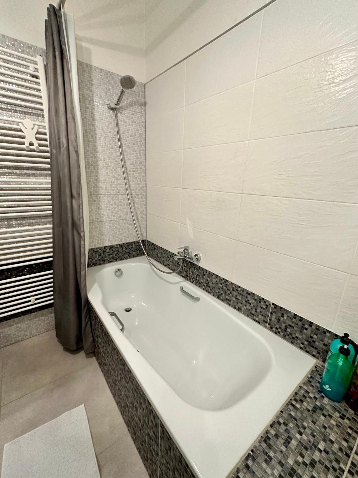 פופראד Royal City Centre Apartment מראה חיצוני תמונה