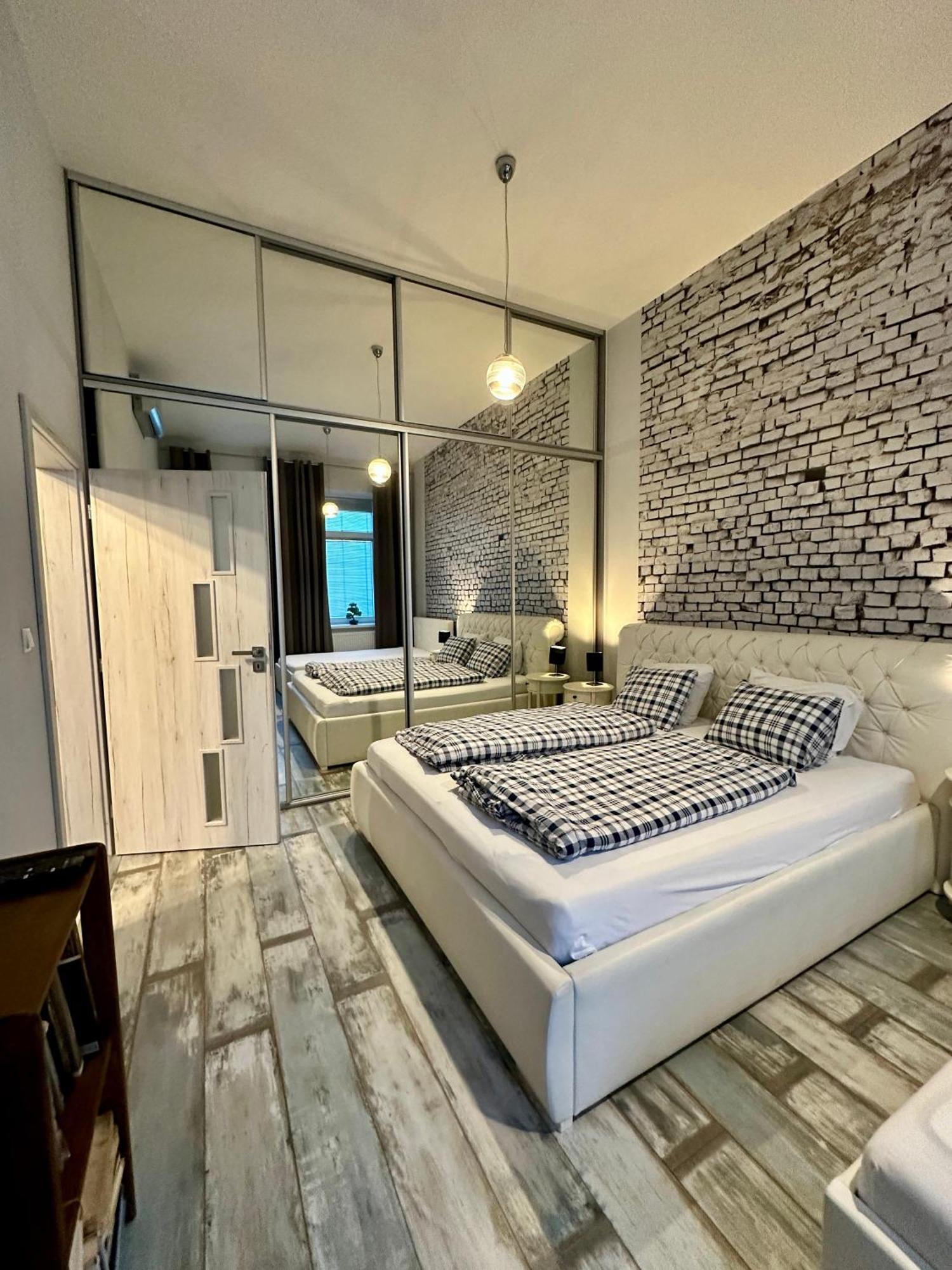 פופראד Royal City Centre Apartment מראה חיצוני תמונה